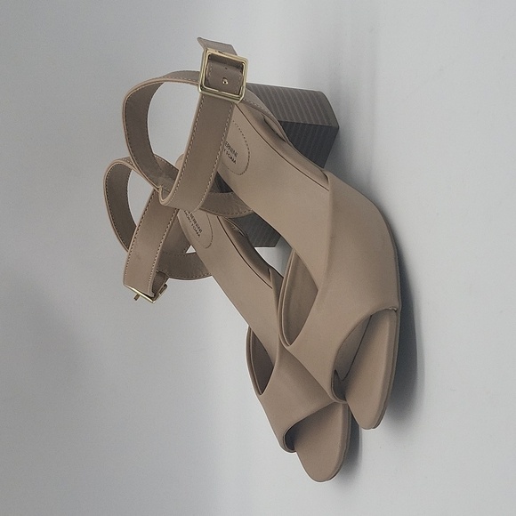 1232- Giani Bernini Women's Sandals Size 8 - Picture 2 of 9